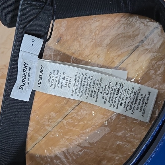 BURBERRY Ink Blue Removable Zipper Pocket Vinyl Visor Logo NWT - Picture 9 of 16